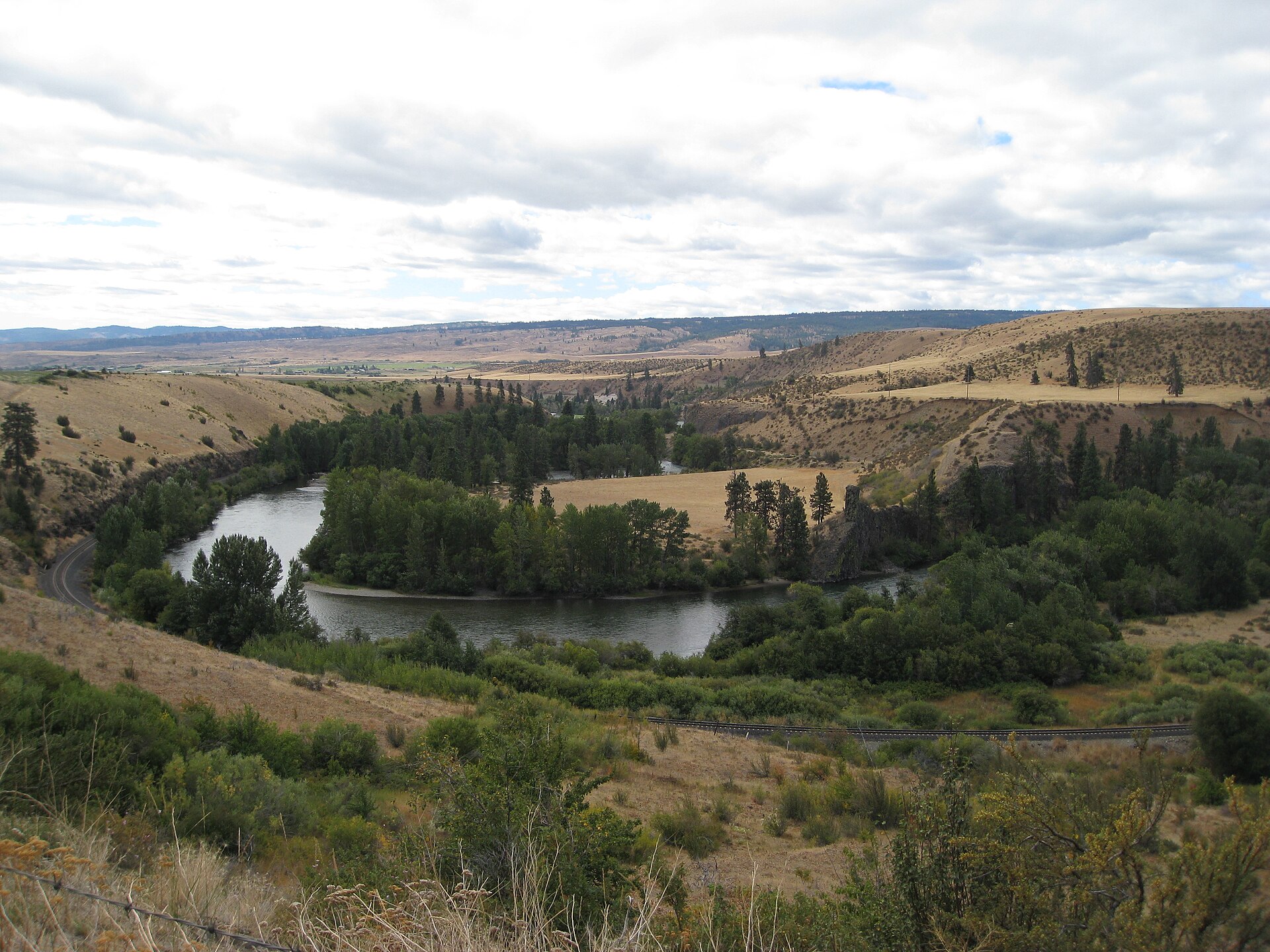 Fly fishing in Washington